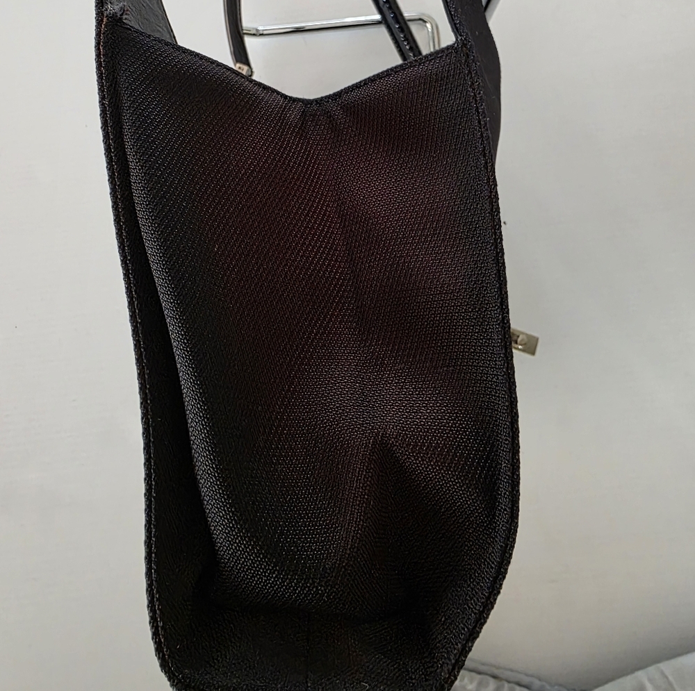Elegant Black Handbag - Picture 10 of 13